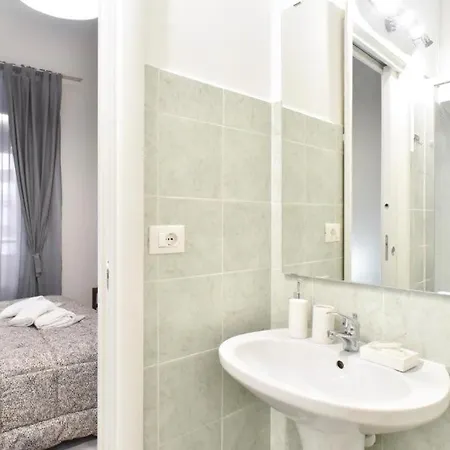 O Magenta Baylon Ρώμη